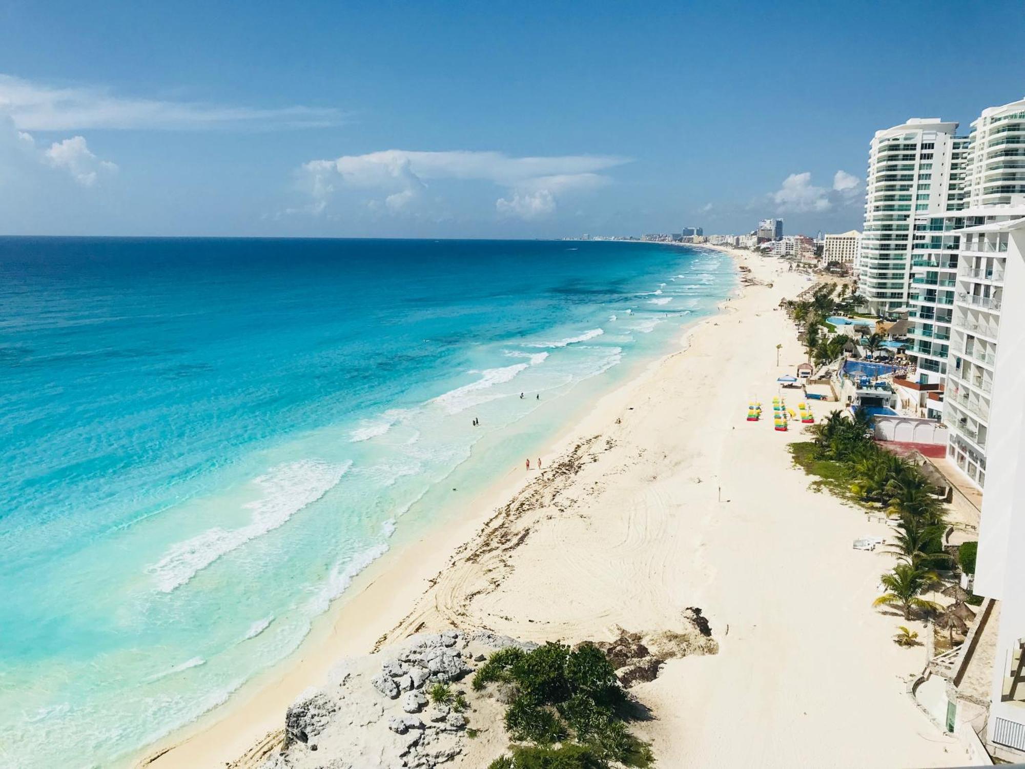 2 Story Oceanfront Penthouses On Cancun Beach! Exterior photo